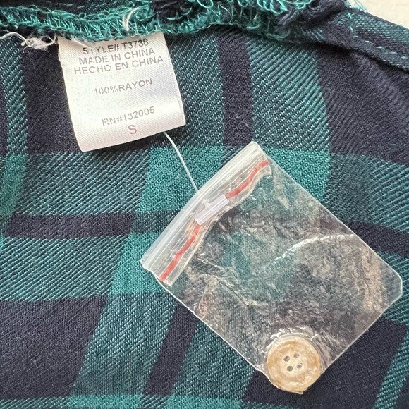 Entro Plaid Flannel Long Button Down Top Womens Small Green Black Pockets Tunic - Picture 9 of 11
